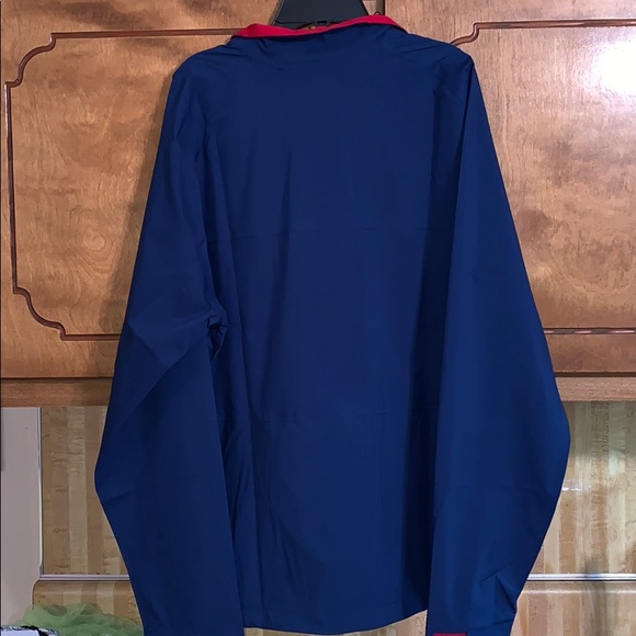 😍NWT Bugatchi medium, Navy and red windbreaker
SH36 - Picture 4 of 8